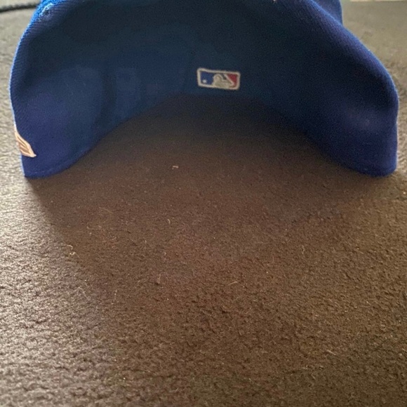 Official Chicago Cubs New Era 2016 World Series Fitted Hat Size 7 1/2 - Picture 5 of 5